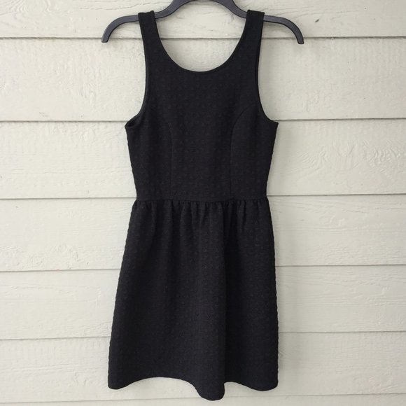 EVERLY Black Sleeveless Mini Textured Skater Dress Small - Picture 1 of 5